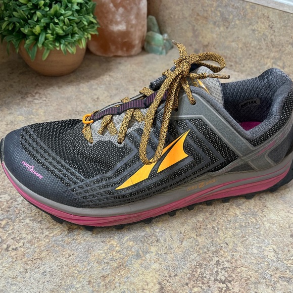 Altra Womens 9 Timp 1.5 Trail Running sneakers low top - Picture 4 of 10